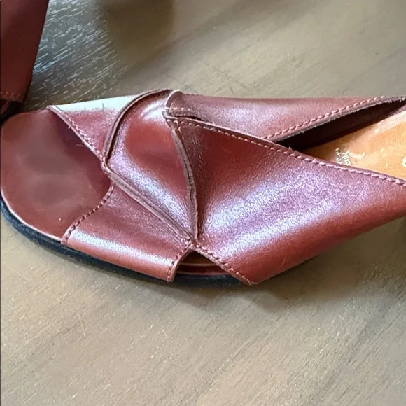 Robert Clergerie Burnt Brown Leather Knot-Detail Open-Toe Mule - Picture 3 of 7